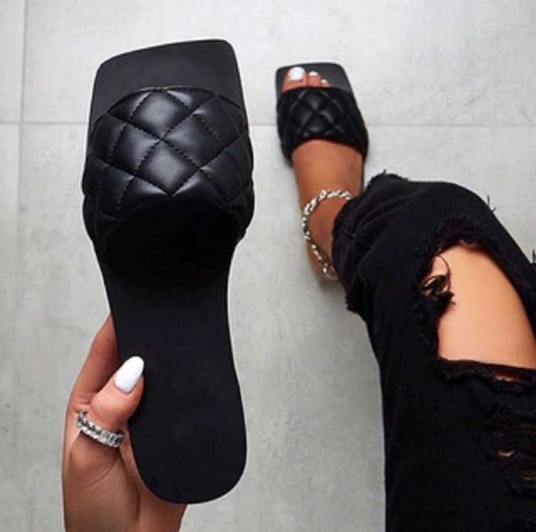 Quilted Flat Sandals