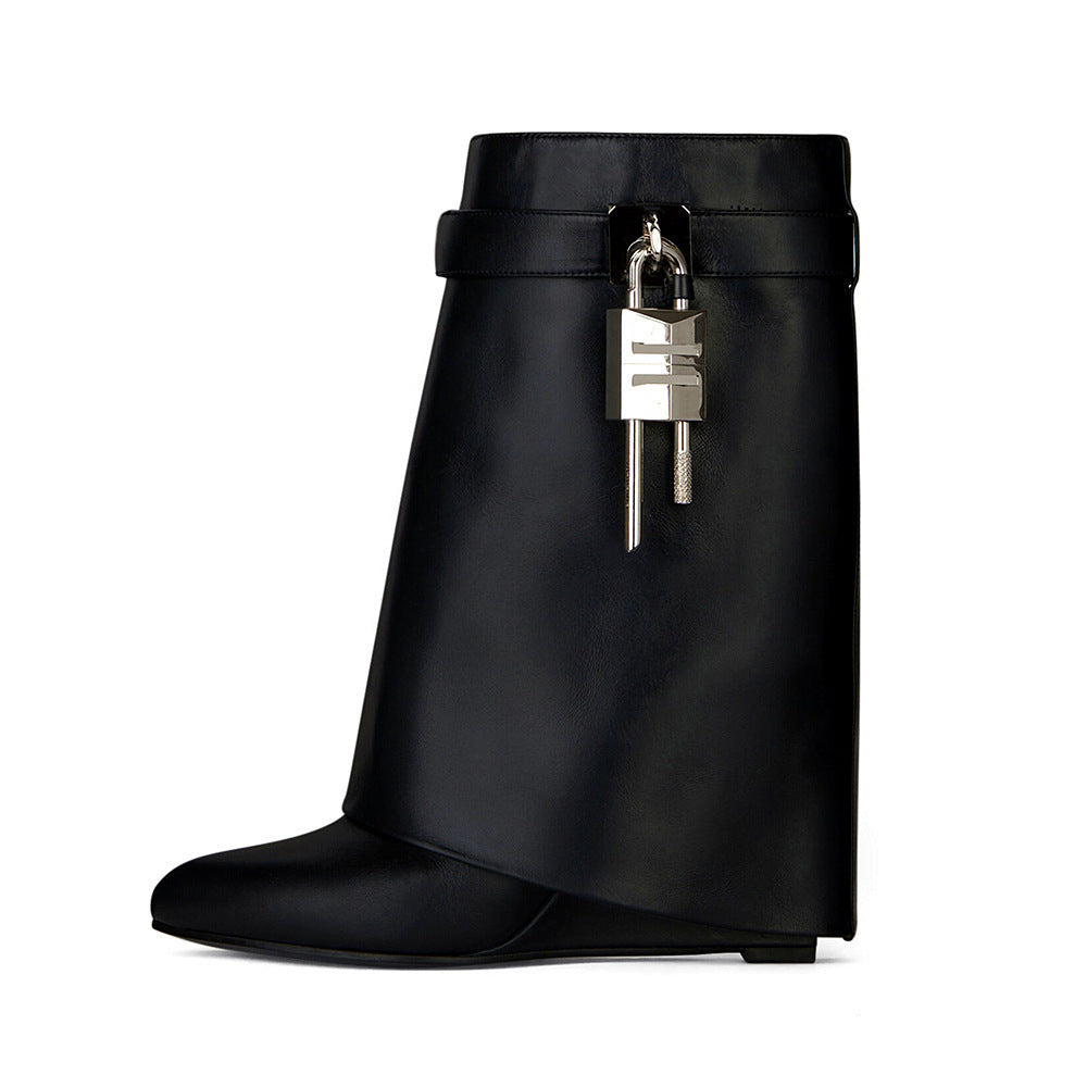 Short Padlock Boots