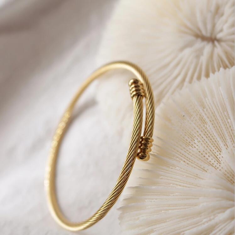 Cable Bracelet